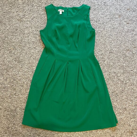 Green Dress - Picture 1 of 5